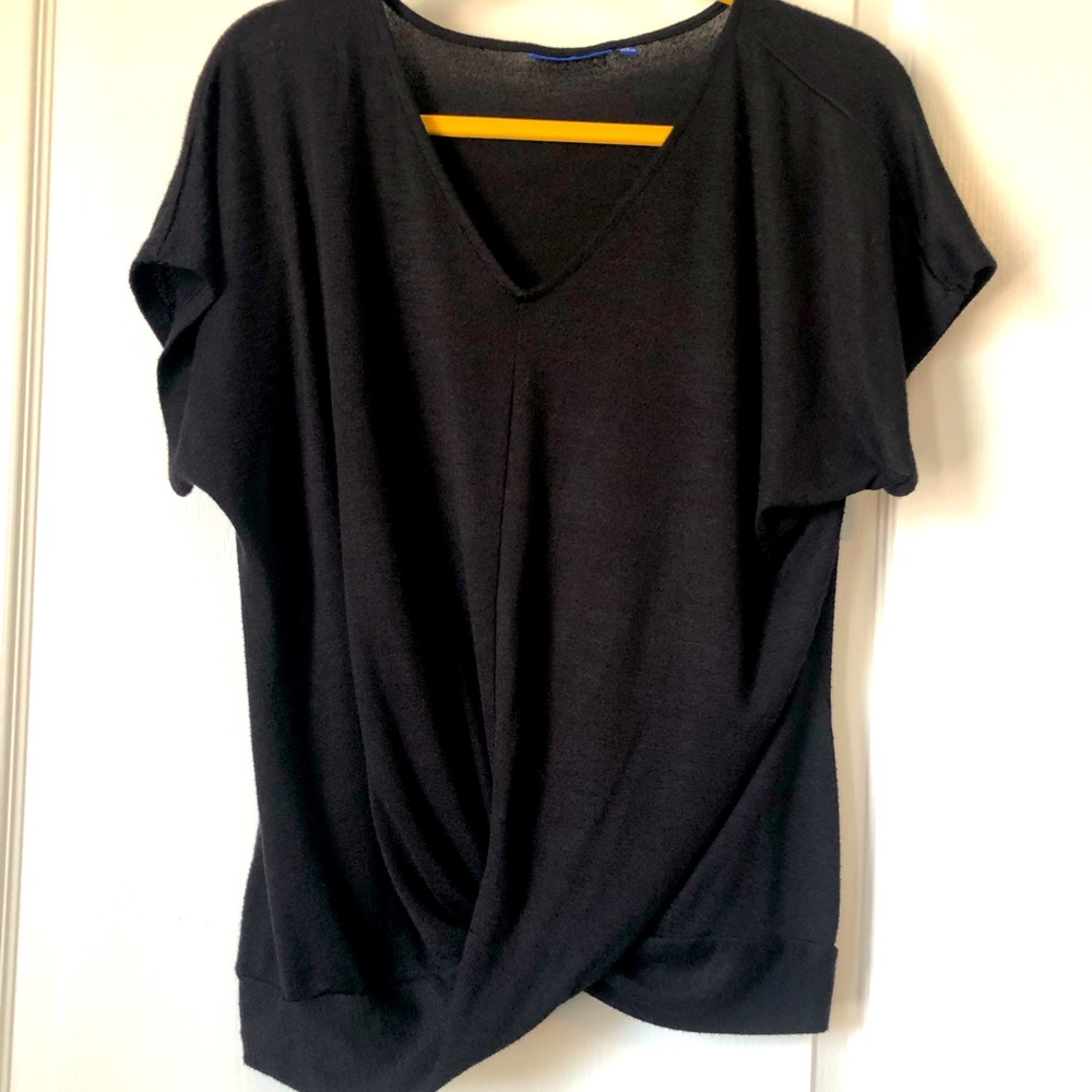 Apt 9 black twisted hem tee - size XL